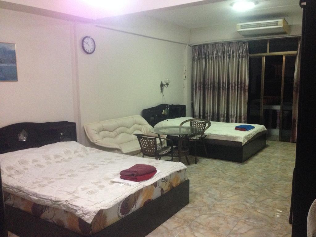 อาเทมส์ เกสเฮ้าส์ Hotel หาดจอมเทียน ภายนอก รูปภาพ