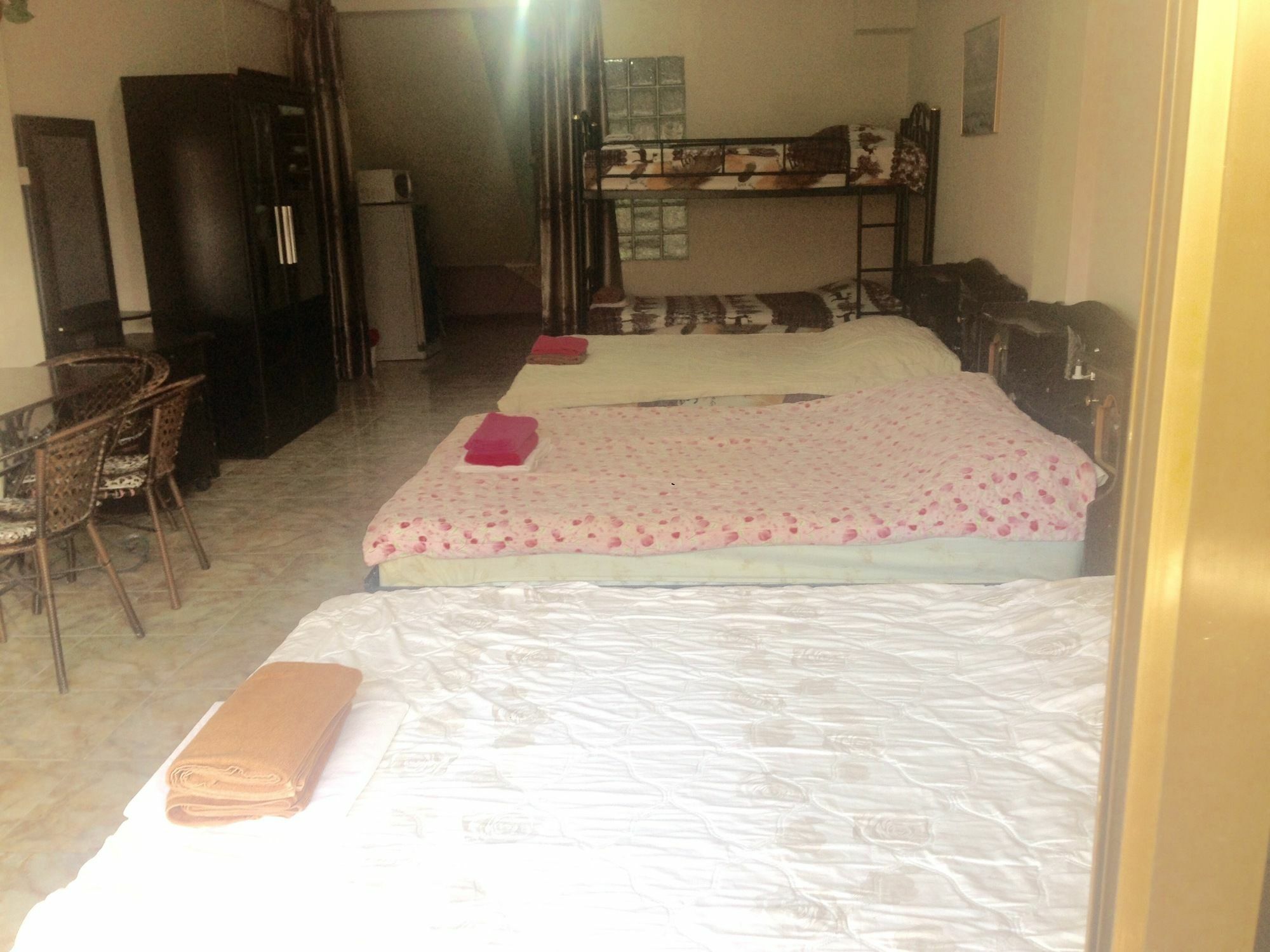 อาเทมส์ เกสเฮ้าส์ Hotel หาดจอมเทียน ภายนอก รูปภาพ